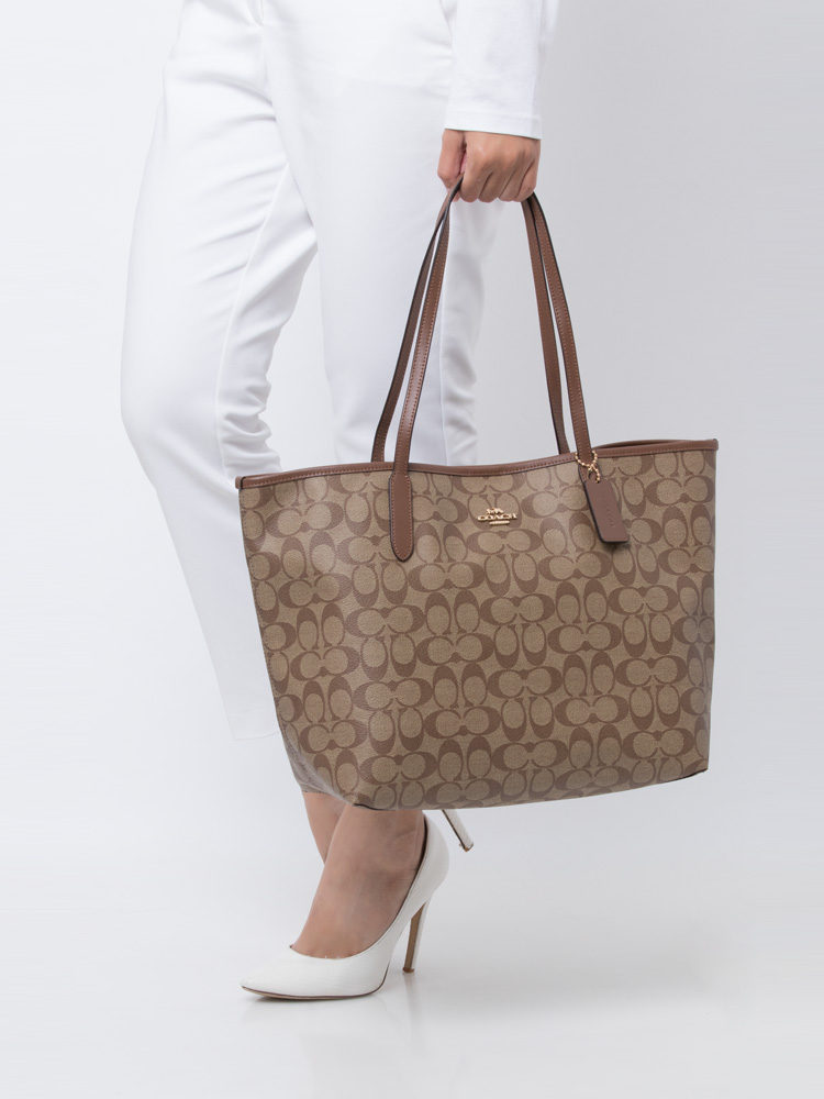 Coach open city tote hotsell