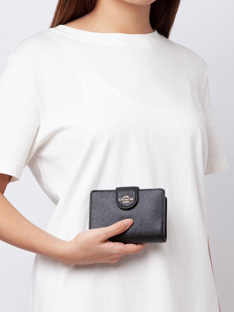 Medium corner zip wallet coach shop