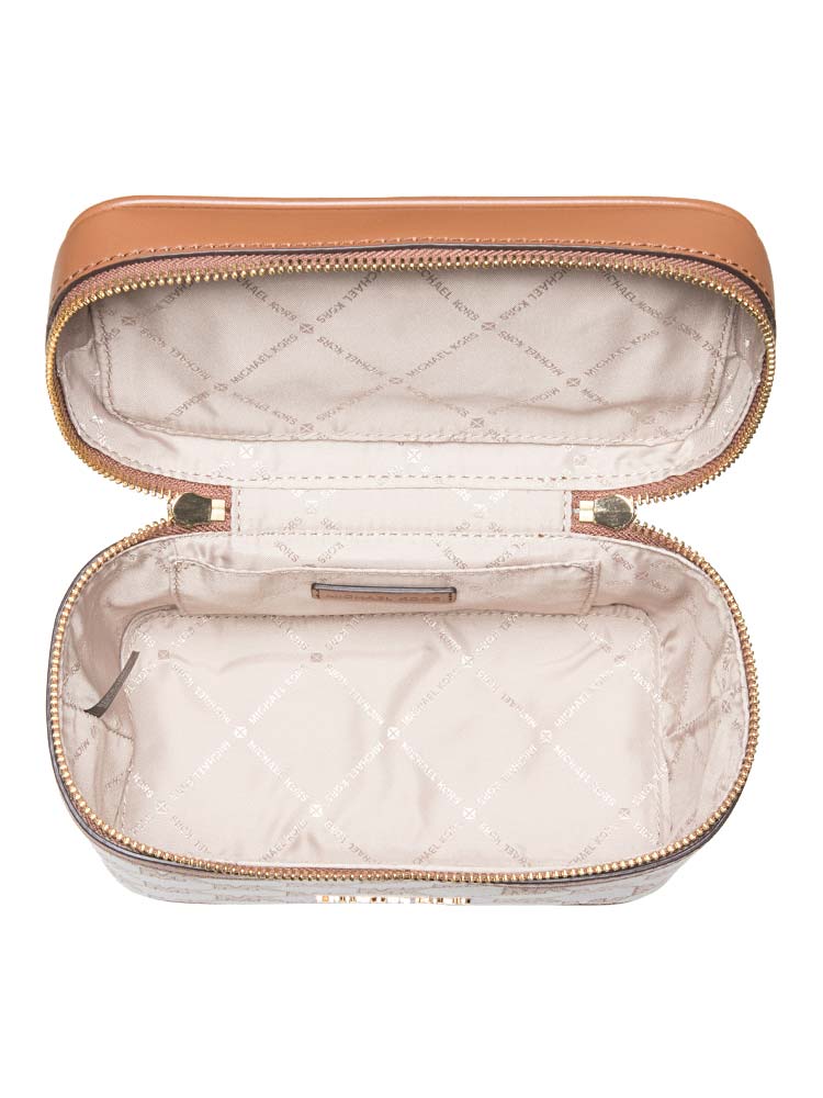 Signature jet set item medium 2025 wristlet