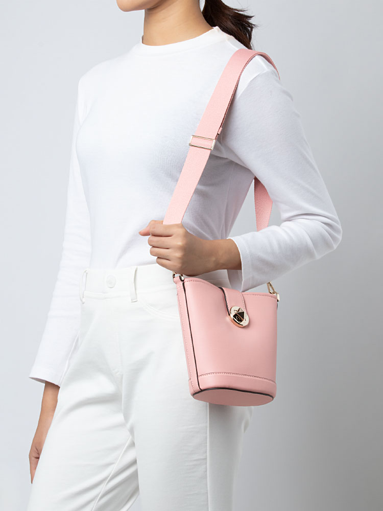 Kate spade suzy top small bucket bag
