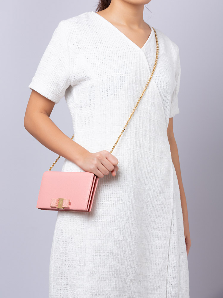 Salvatore Ferragamo Calfskin Vara Bow Chain Wallet Pink