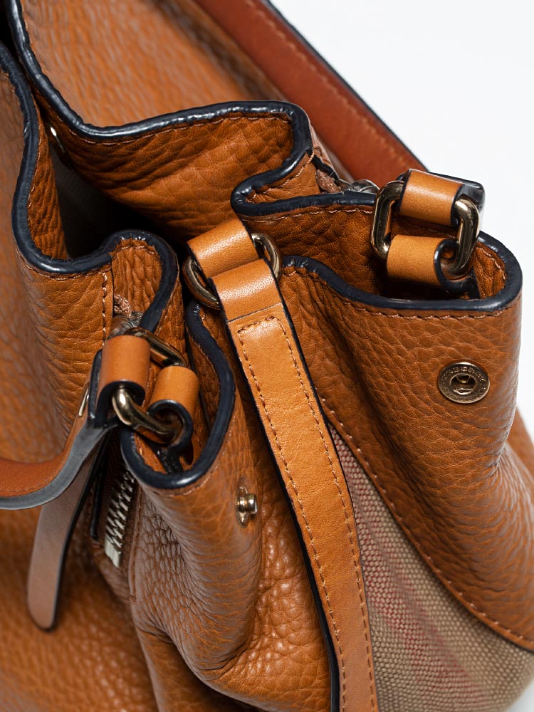 Burberry small hotsell maidstone bag