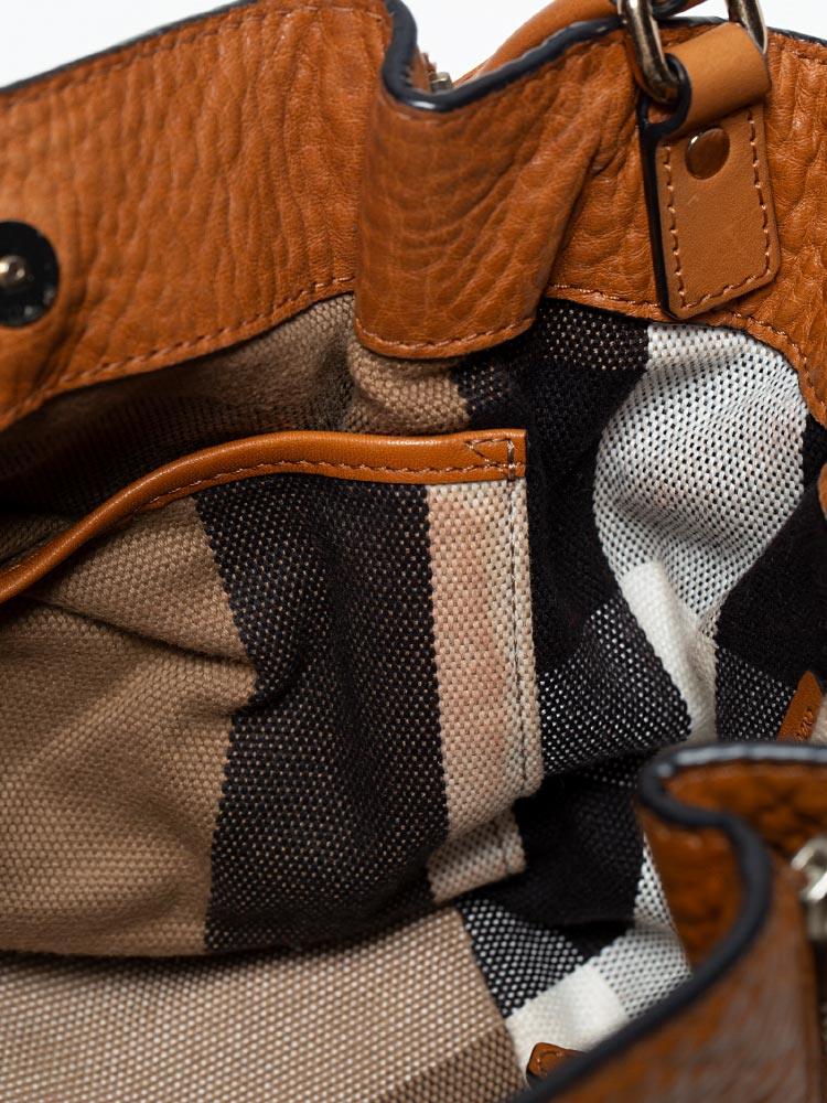Defective store burberry handbags