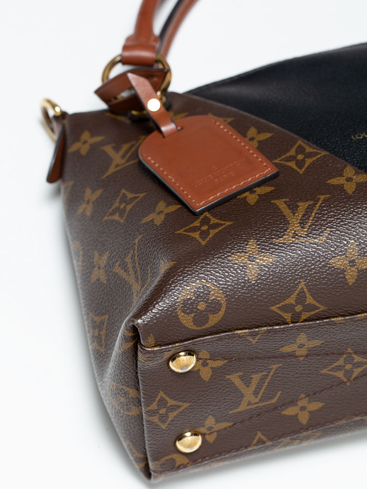 V bag louis store vuitton