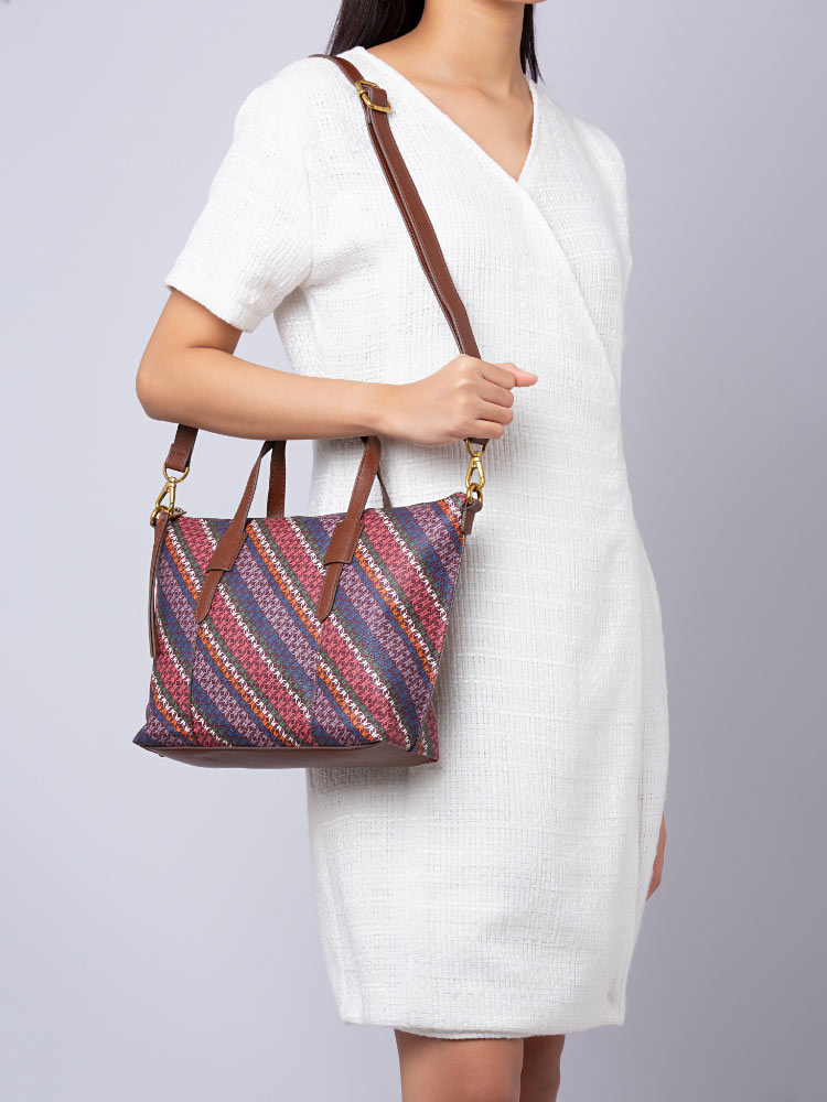 Ukuran fossil felicity best sale satchel