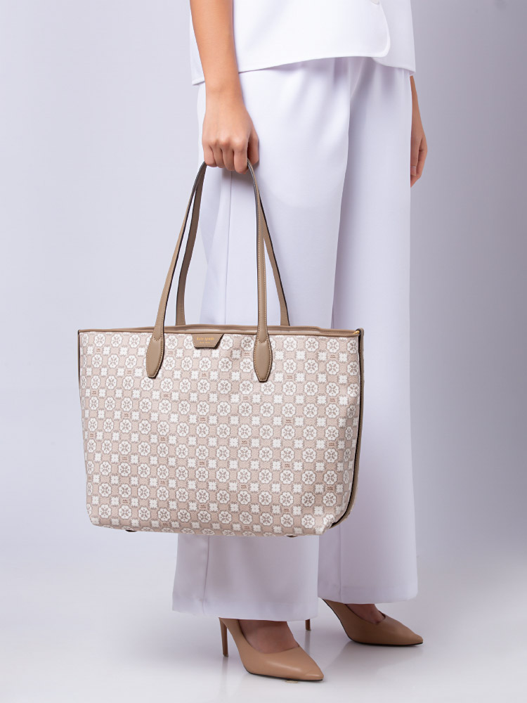 Kate spade monogram new arrivals purse