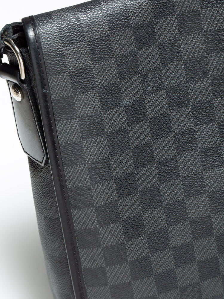 Louis Vuitton Damier Graphite District MM