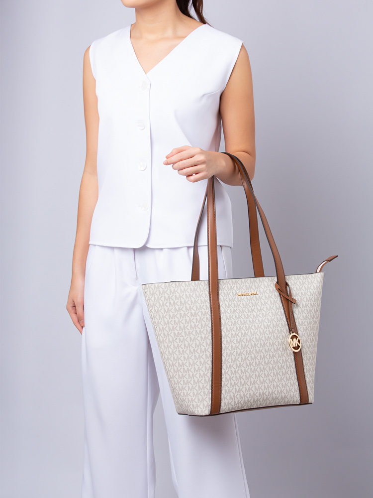 Michael Kors Signature Pratt Large Tote Vanilla