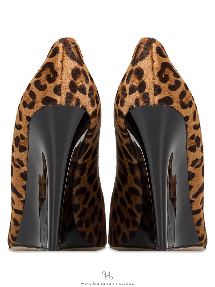 JIMMY CHOO Victoria Leopard Print Pumps Camel Sz 37.5