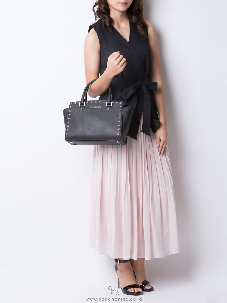 MICHAEL KORS Selma Studded Medium Leather Satchel Black