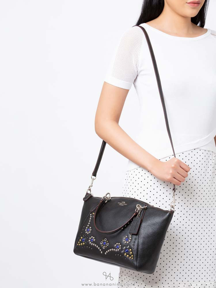 COACH 59348 Studded Border Small Kelsey Black