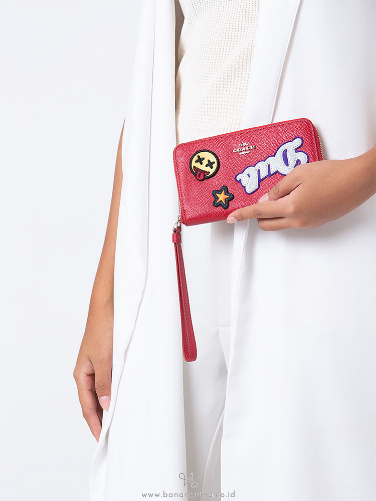 COACH 20976 Varsity Patches Leather Phone Wallet True Red