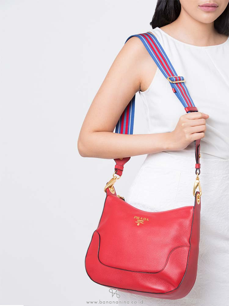 PRADA 1BC052 Vitello Daino Shoulder Bag Rosso