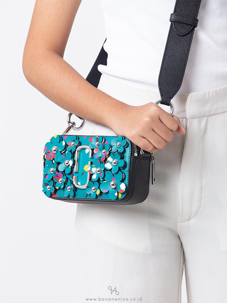 MARC JACOBS 3D Painted Flowers Snapshot Small Camera Bag Turquoise Multi