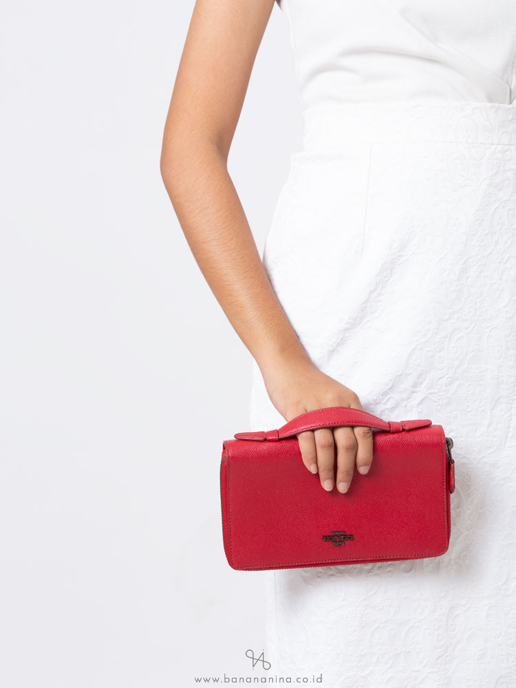 COACH 23334 Crossgrain Double Zip Travel Wallet True Red