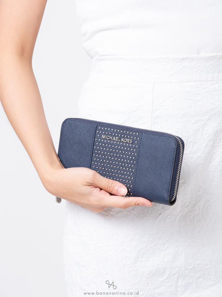 MICHAEL KORS Jet Set Travel Micro Stud Zip Wallet Navy
