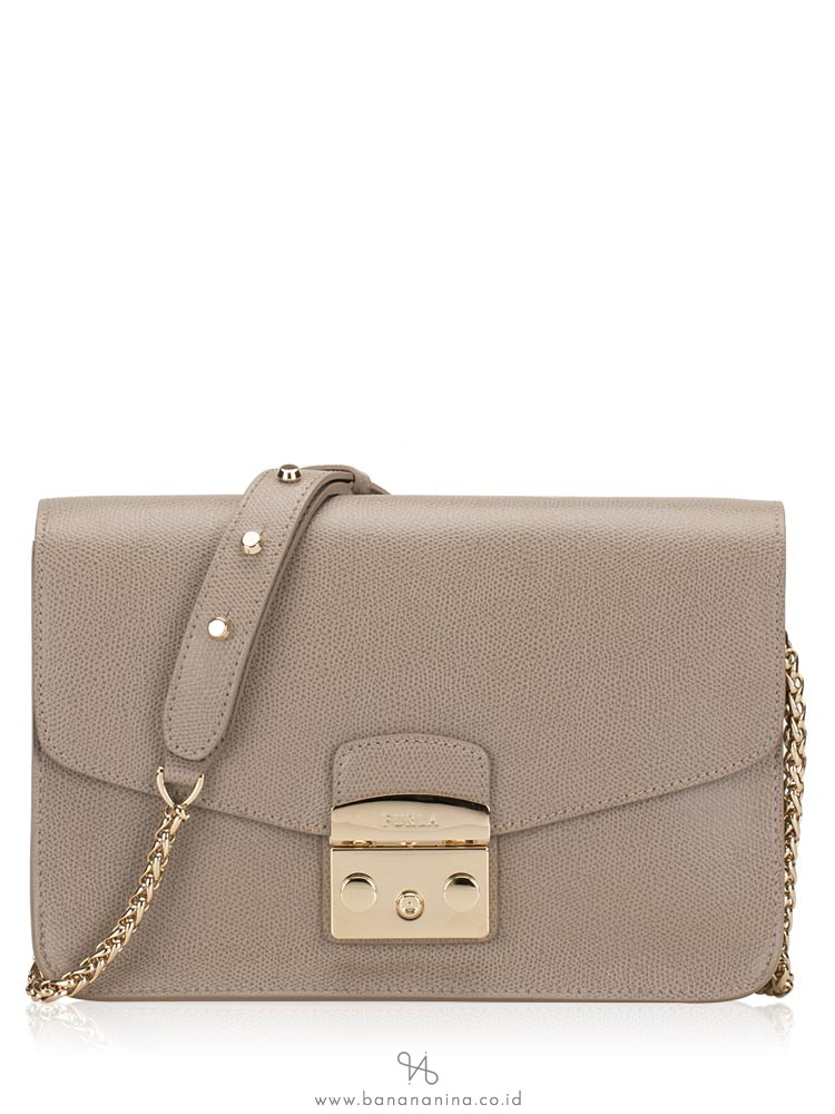 furla metropolis shoulder bag