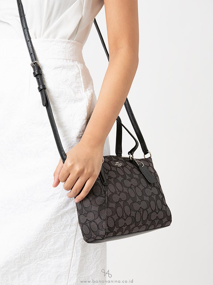 COACH 27580 Outline Signature Mini Kelsey Black Smoke