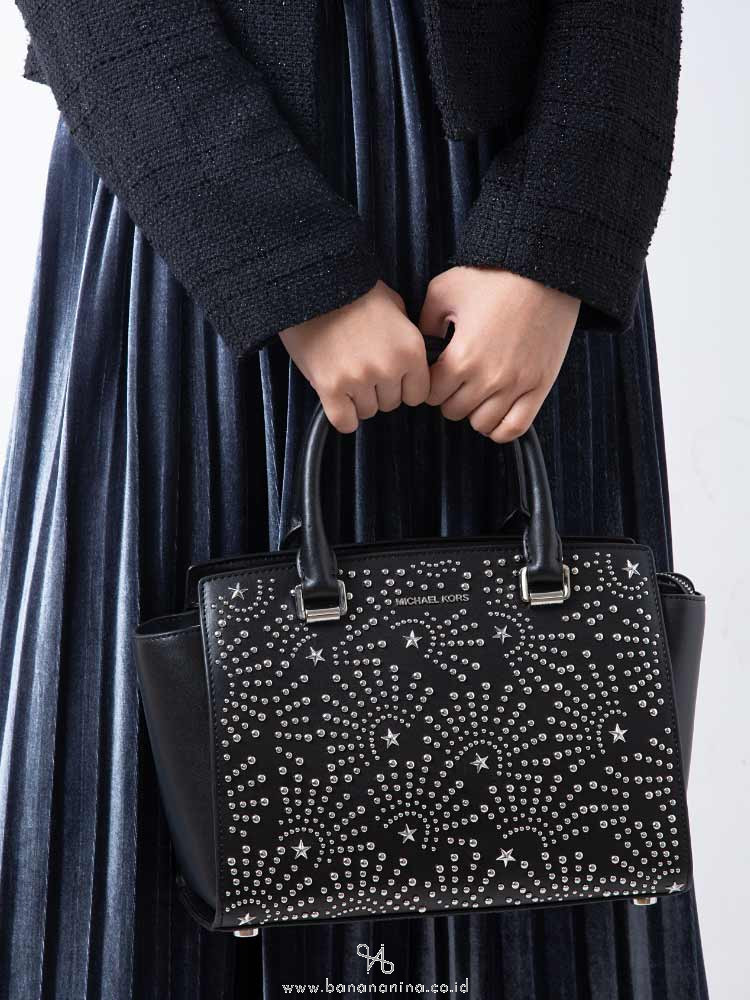 MICHAEL KORS Selma Studded Medium Leather Satchel Black Silver Star