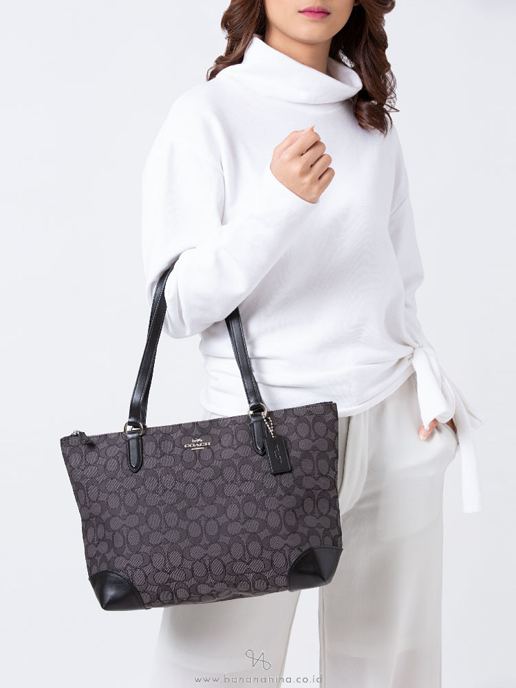 COACH 29958 Outline Signature Zip Tote Black Smoke