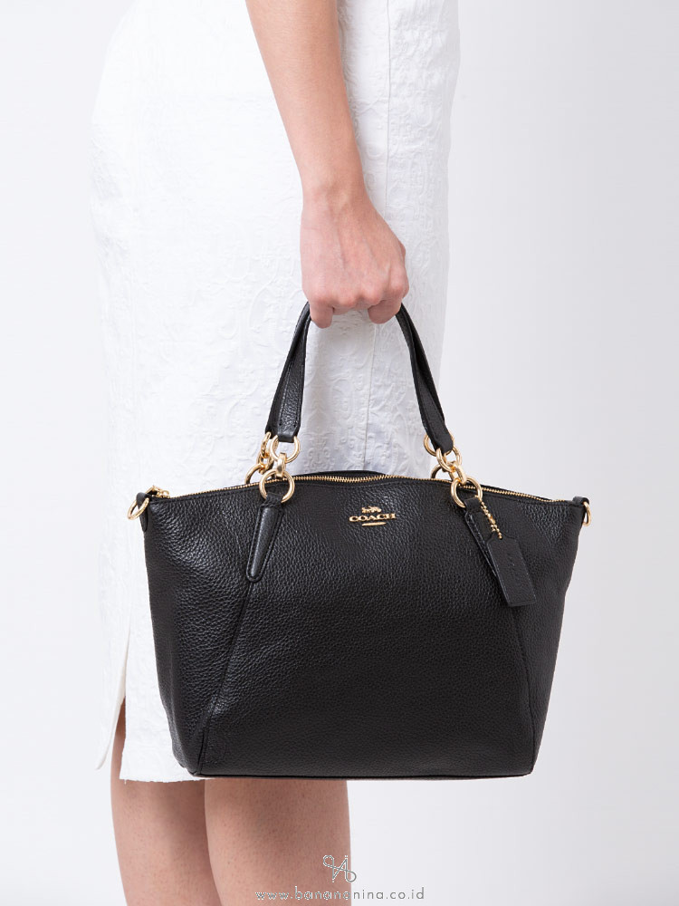 COACH 28993 Pebbled Leather Small Kelsey Black