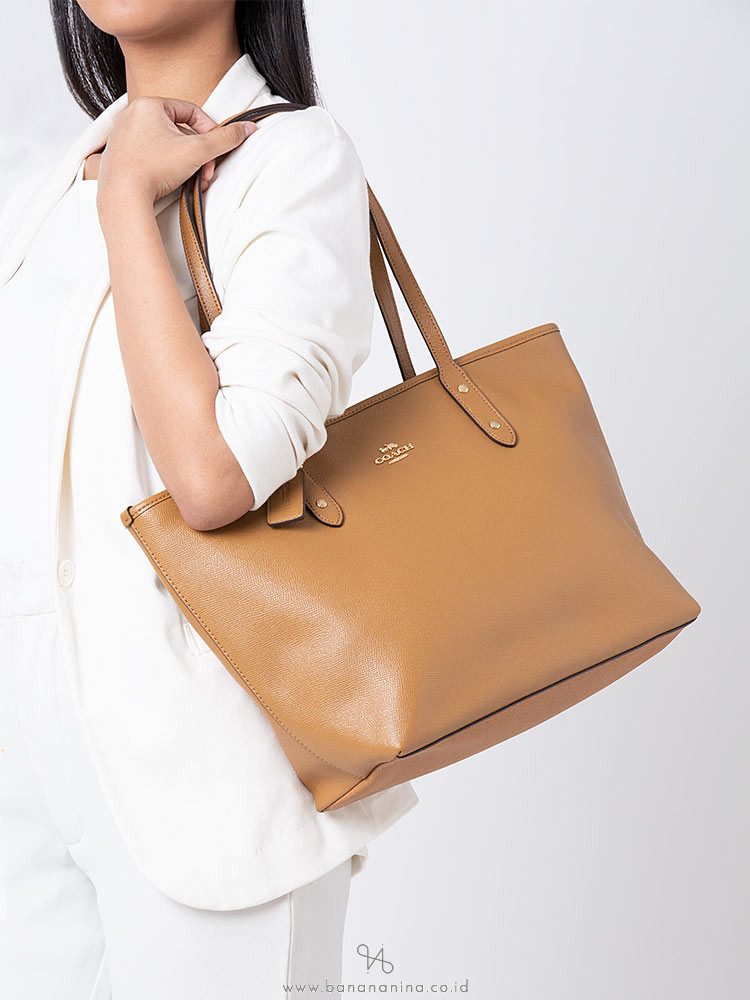 Coach 58846 Crossgrain City Leather Zip Tote Light Saddle