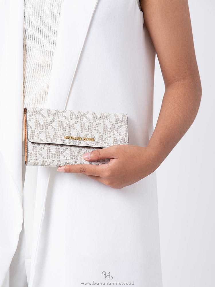 MICHAEL KORS Jet Set Travel Signature Large Trifold Wallet Vanilla Acorn