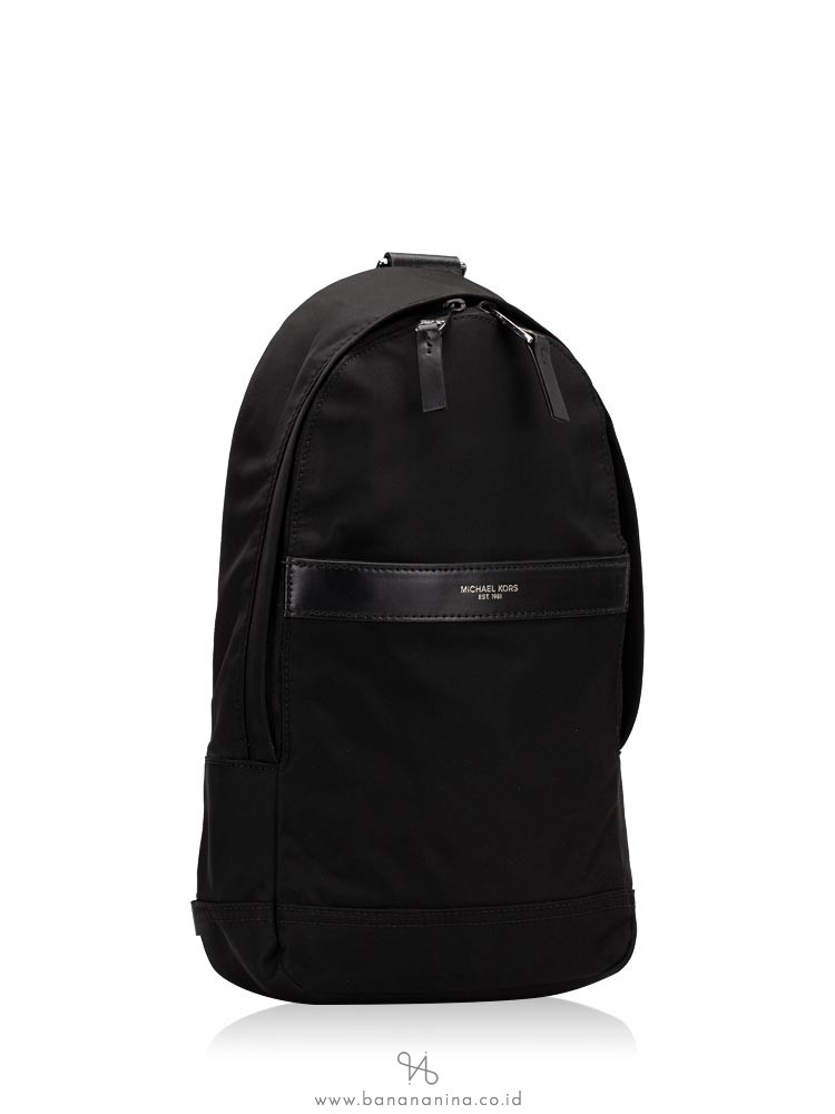MICHAEL KORS Men Kent Nylon Sling Pack Black
