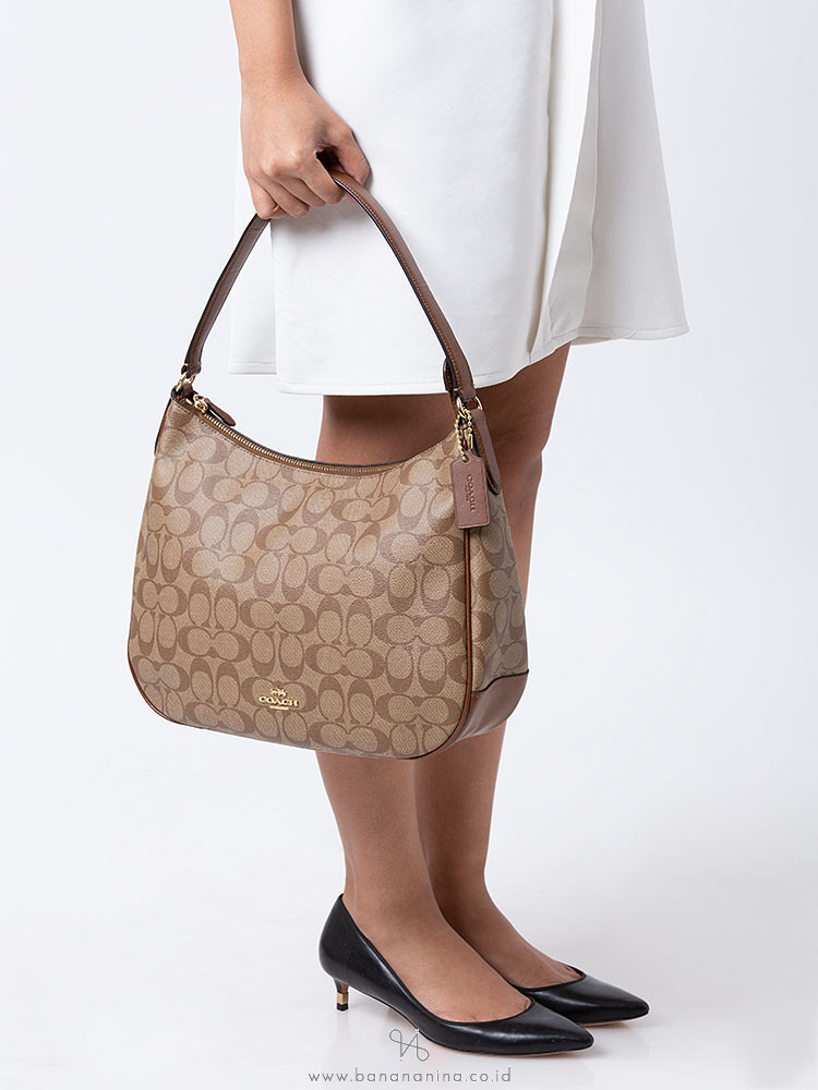 COACH 29209 Signature Zip Shoulder Bag Khaki Saddle