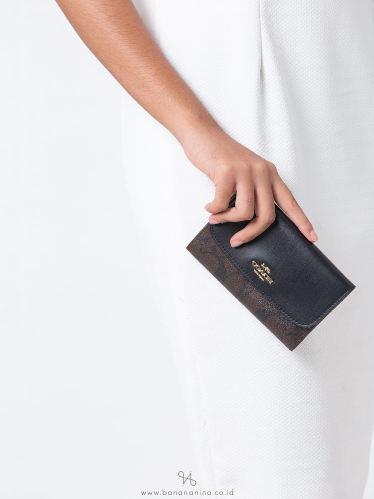 COACH 32485 Signature Medium Envelope Wallet Brown Black