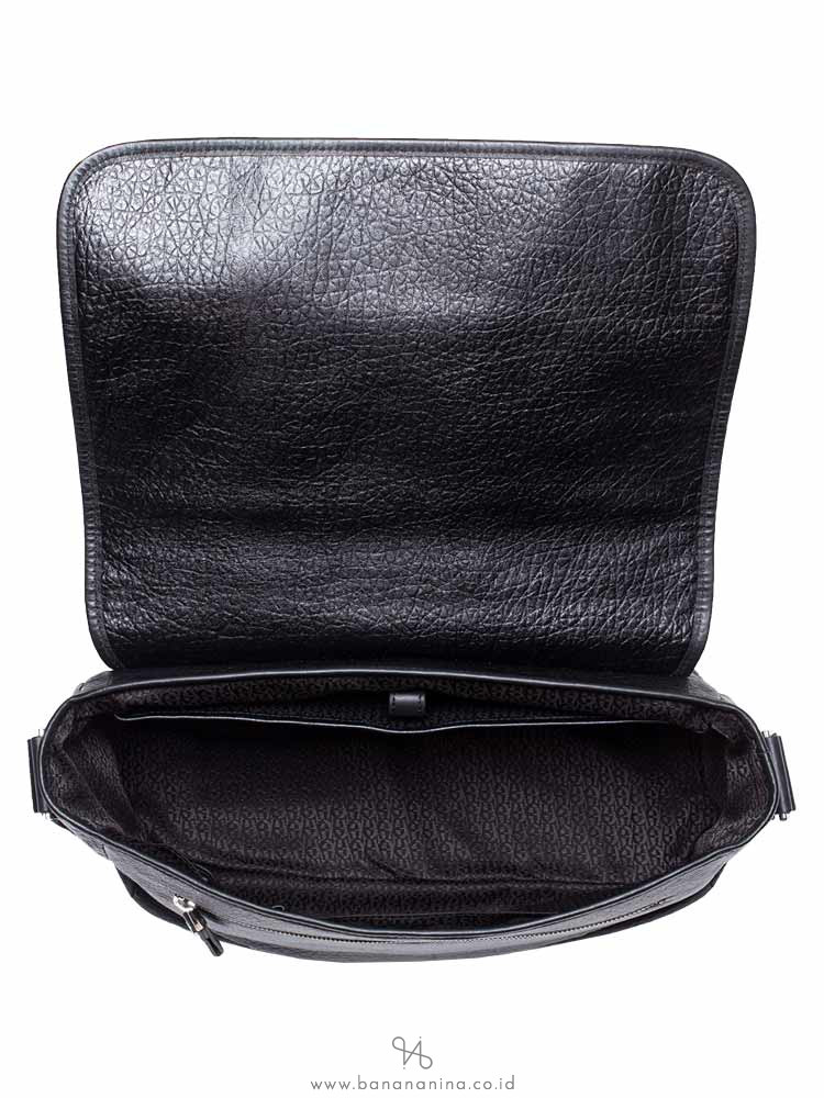 AIGNER Men Leather Messenger Black