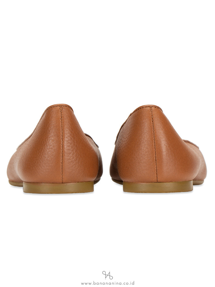 TORY BURCH Claire Tumbled Leather Flats Royal Tan Sz 7.5