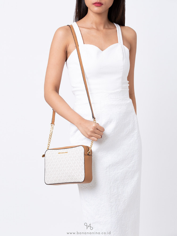 michael kors jet set large crossbody vanilla