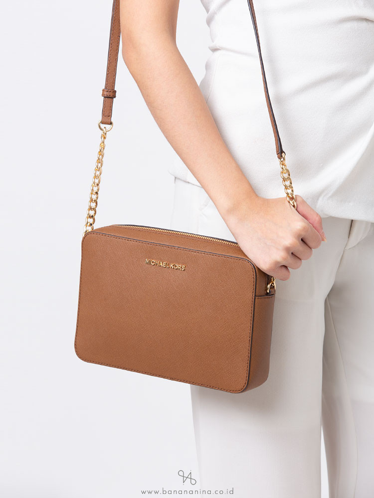 MICHAEL KORS Jet Set Item Large Crossbody Luggage