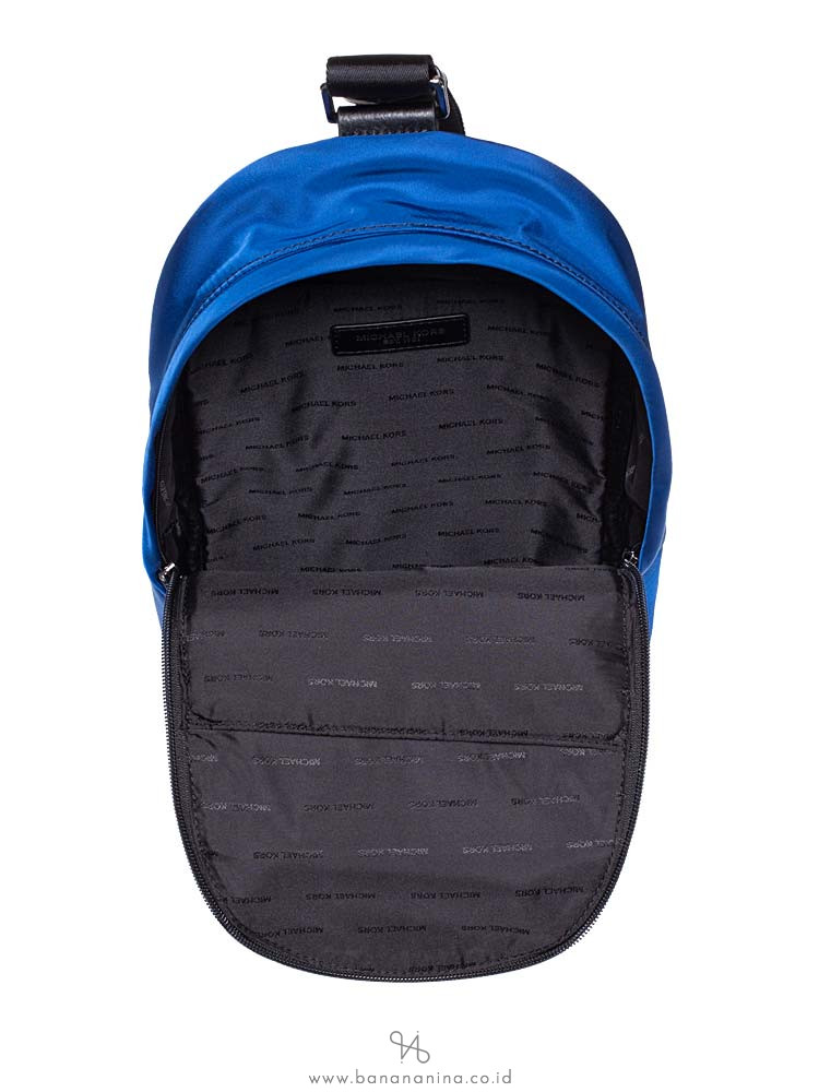 MICHAEL KORS Men Kent Nylon Sling Pack Marine