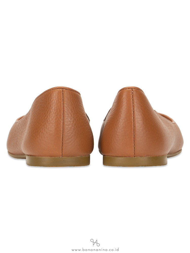 TORY BURCH Claire Tumbled Leather Flats Royal Tan Sz 6