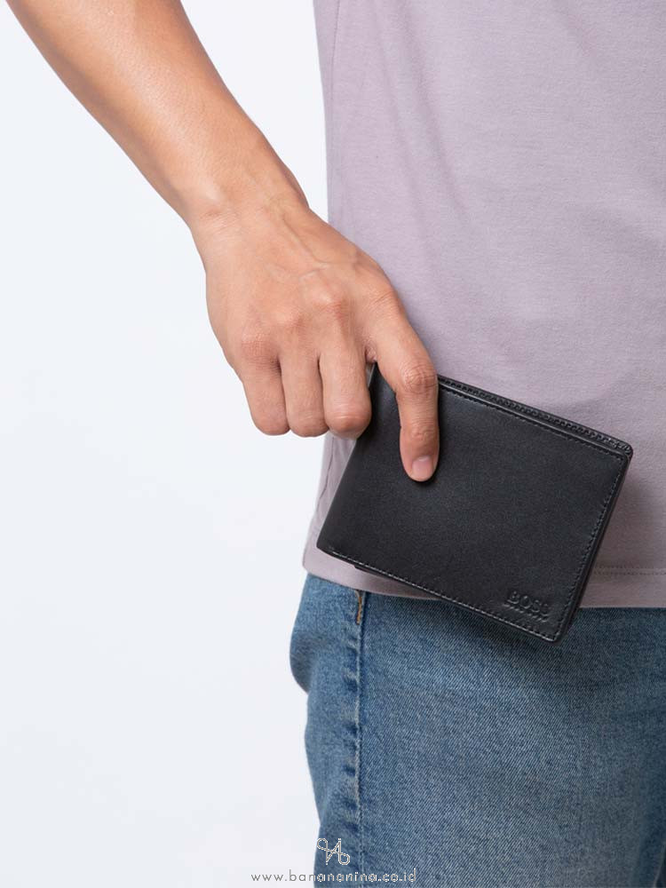 HUGO BOSS Men Arezzo Leather Bifold Wallet Black