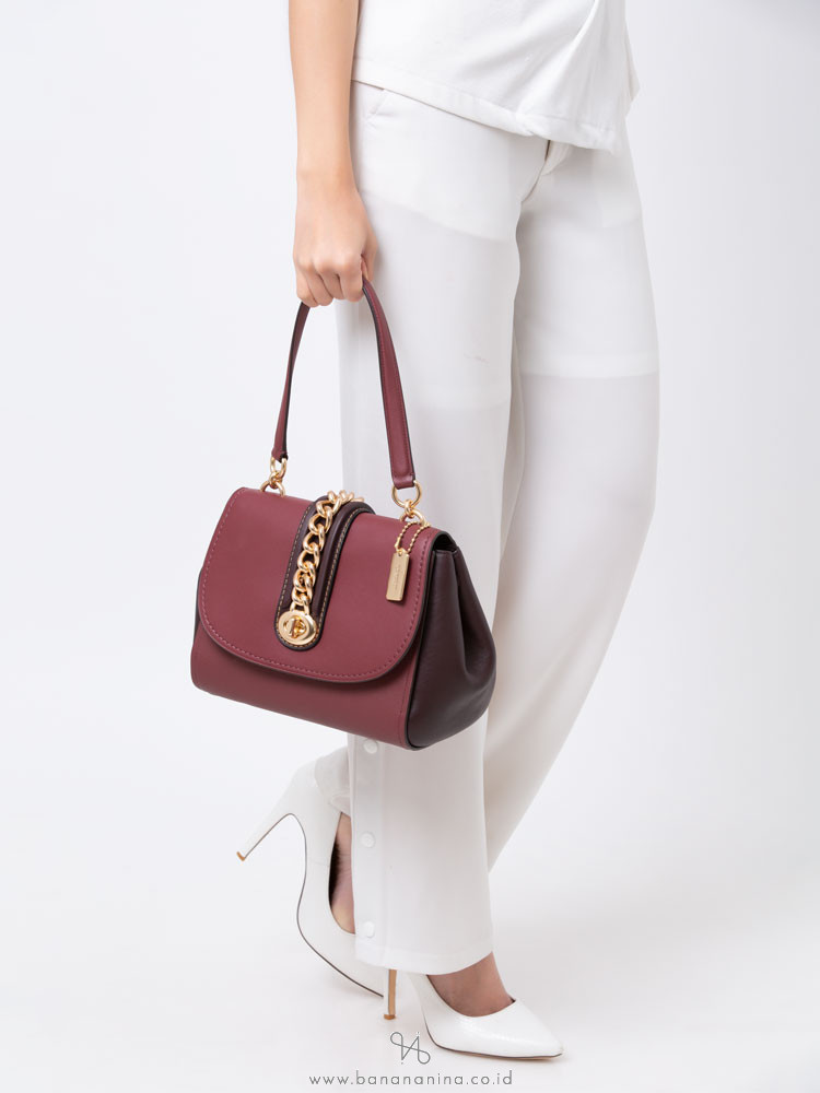 COACH 35113 Glovetanned Chain Flap Faye Carryall Oxblood
