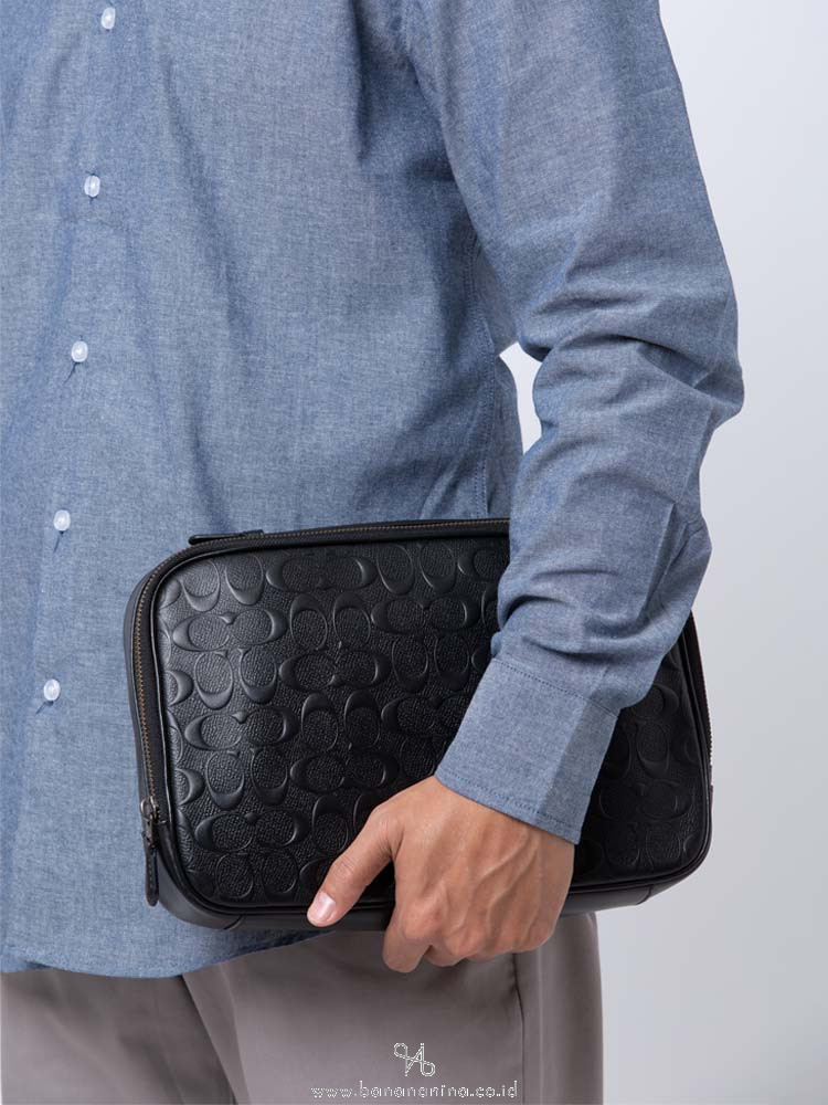 COACH Men 66555 Crossgrain Embossed Leather Multifunction Pouch Black