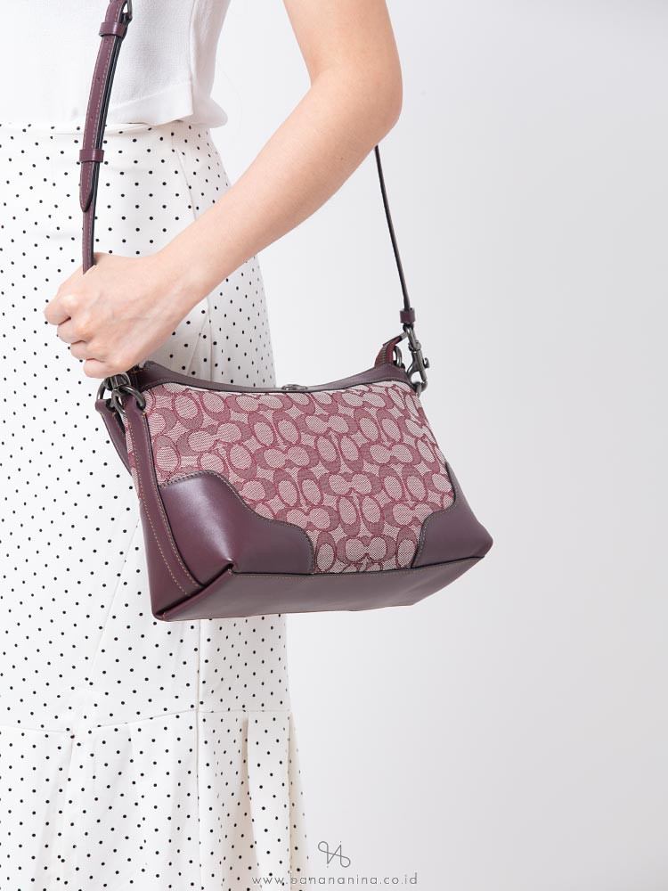 COACH 46285 Signature Ivie Small Shoulder Bag Raspberry Black Antique