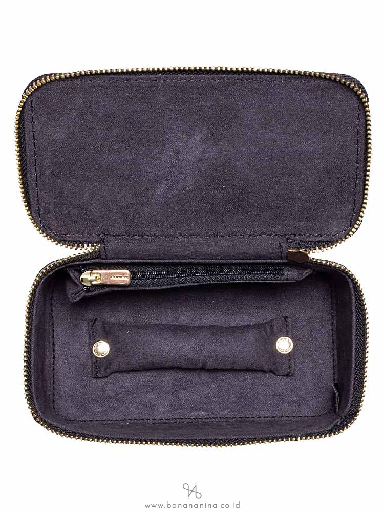 COACH 39743 Signature Patent Leather Vanity Case Black