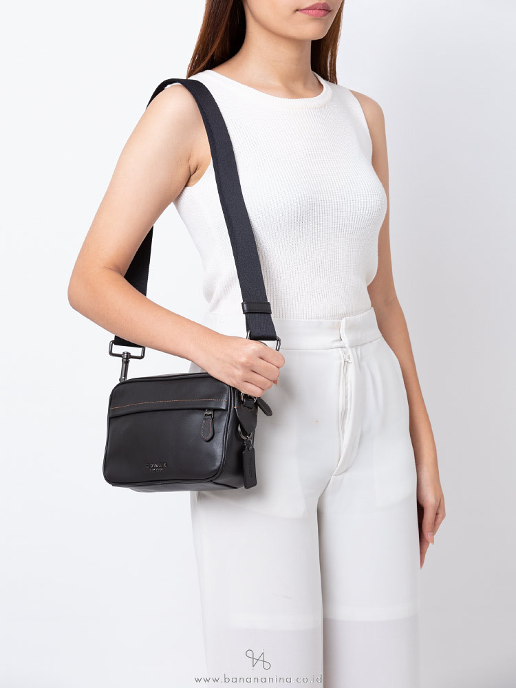 COACH 39946 Graham Leather Crossbody Black