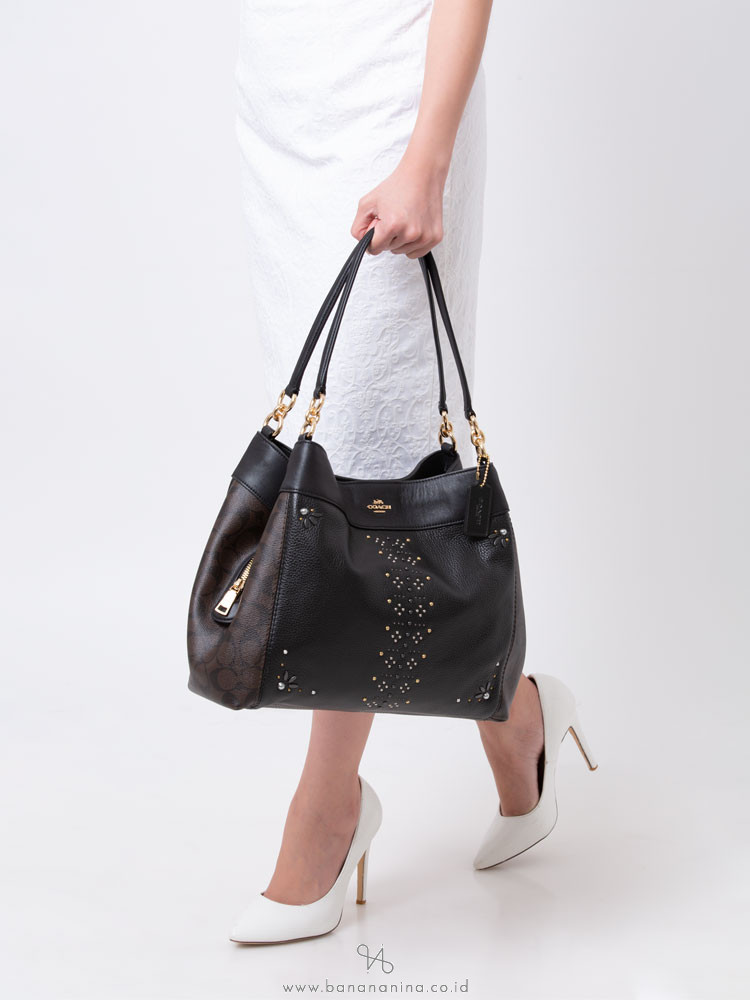 COACH 32977 Signature Leather Rivets Lexy Shoulder Bag Brown Black Multi
