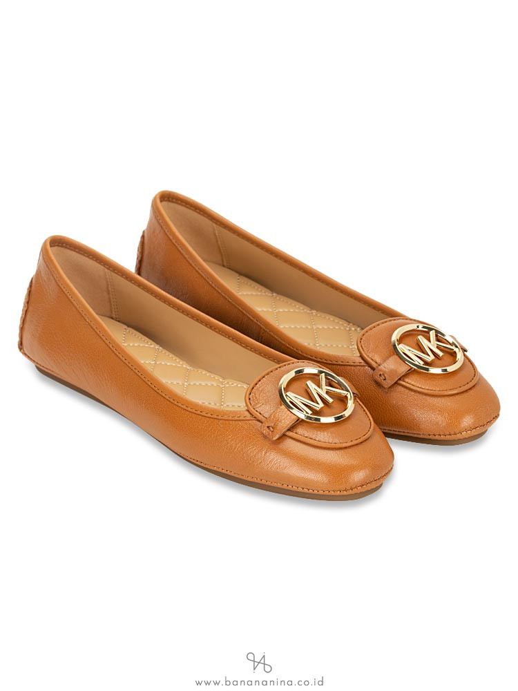 MICHAEL KORS Lillie Leather Flats Acorn Sz 7.5
