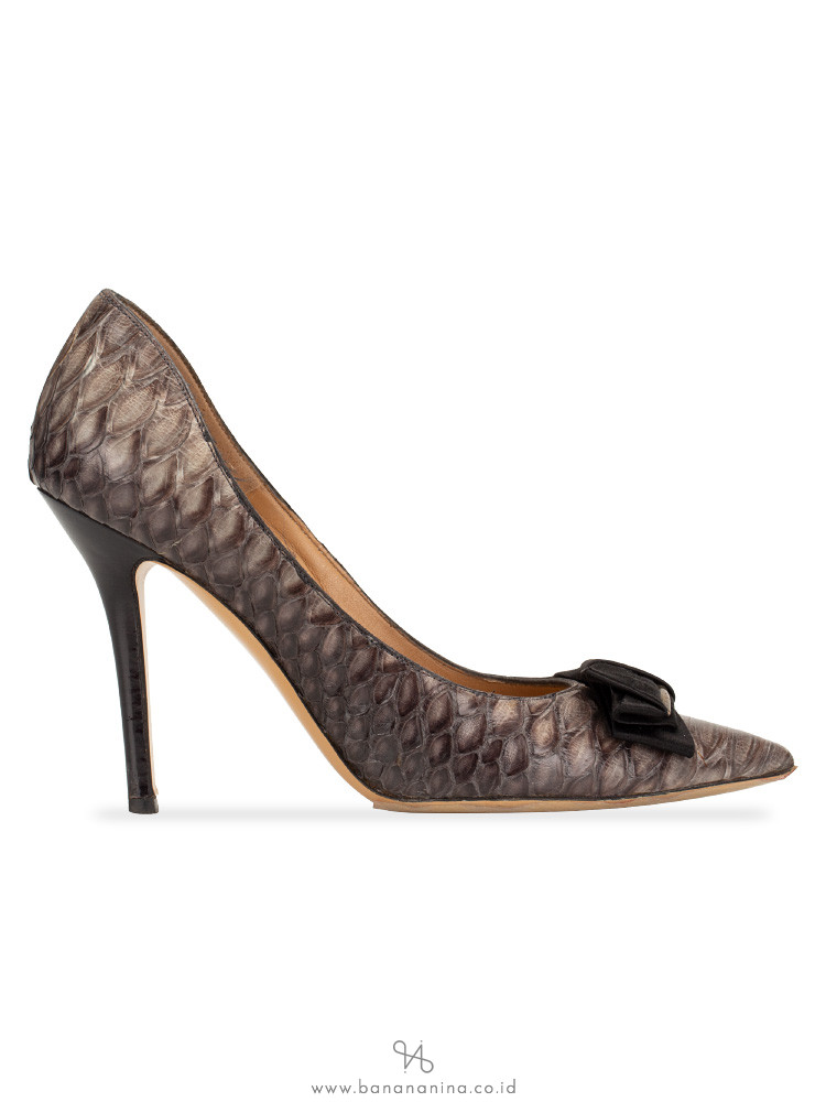 SALVATORE FERRAGAMO Runa Phyton Pump Charcoal Sz 6.5
