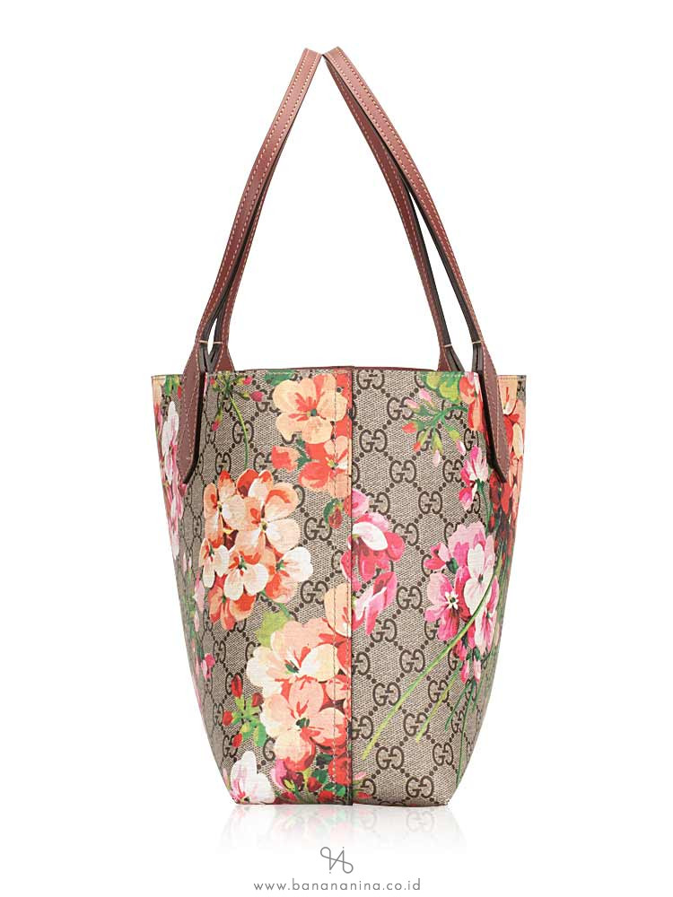 GUCCI GG Supreme Blooms Small Reversible Tote Antique Rose