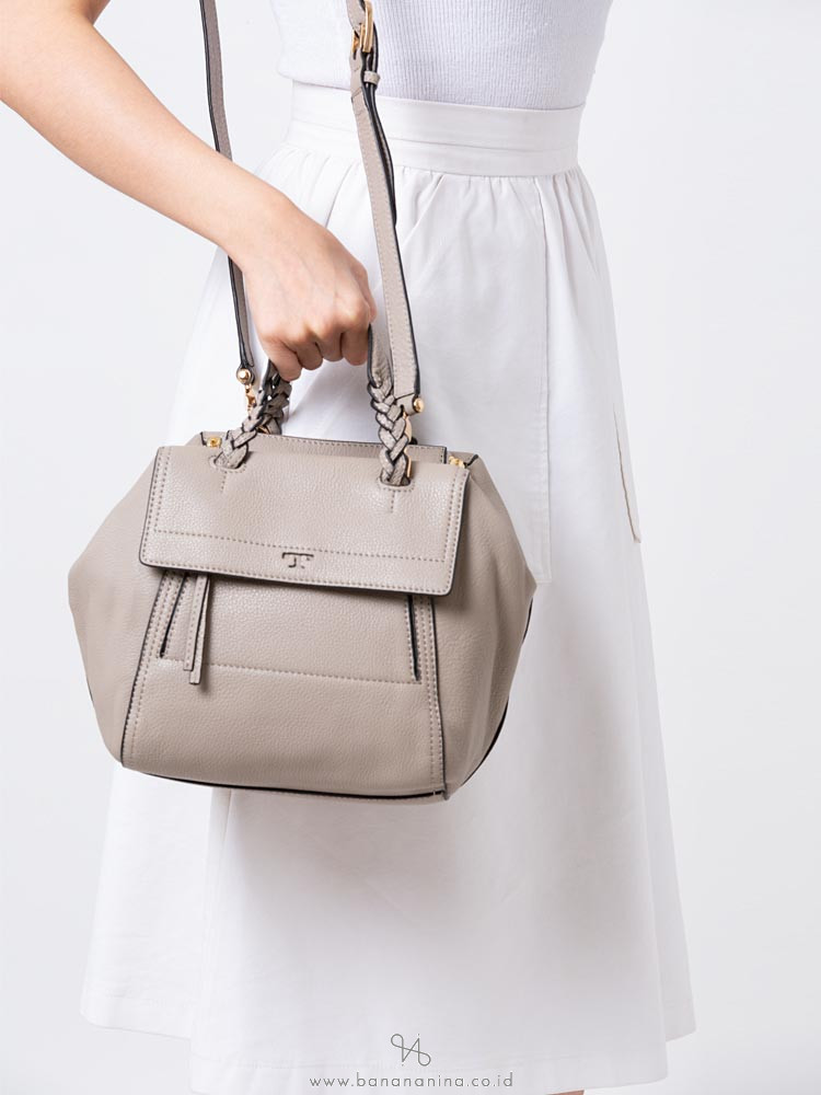 Tory burch half clearance moon leather satchel