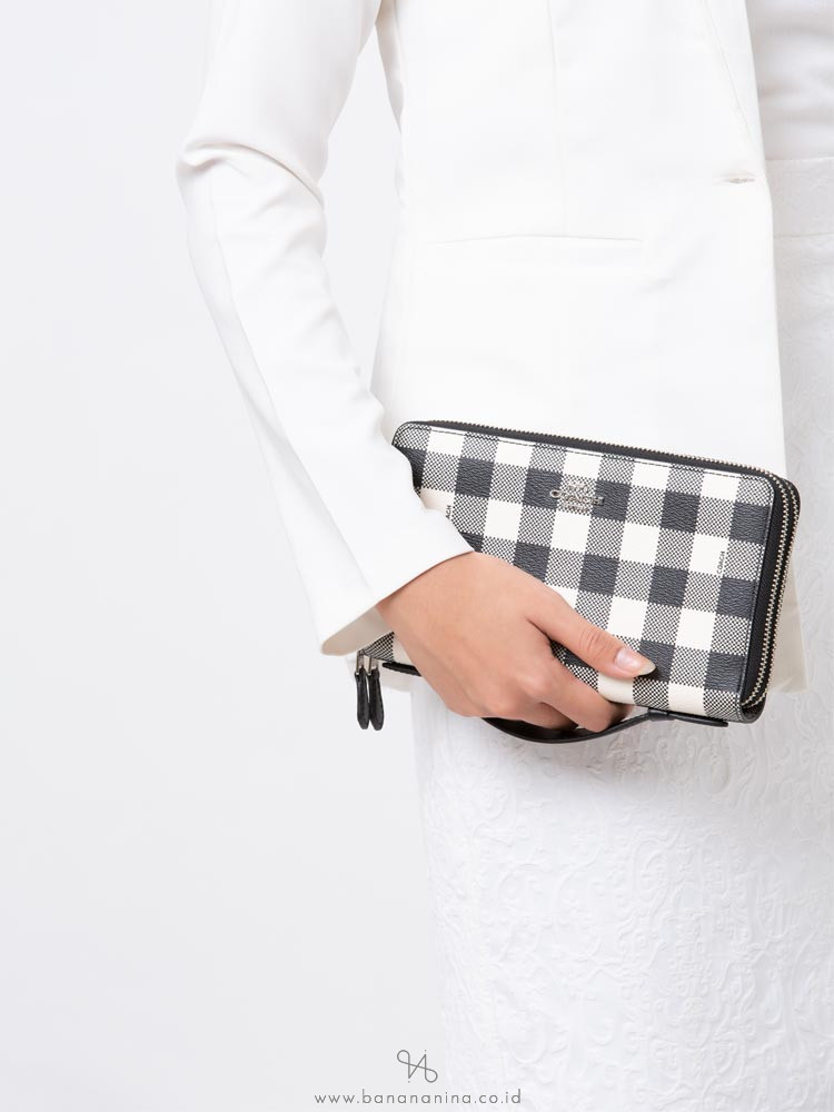 COACH 39148 Gingham Double Zip Travel Wallet Black Multi
