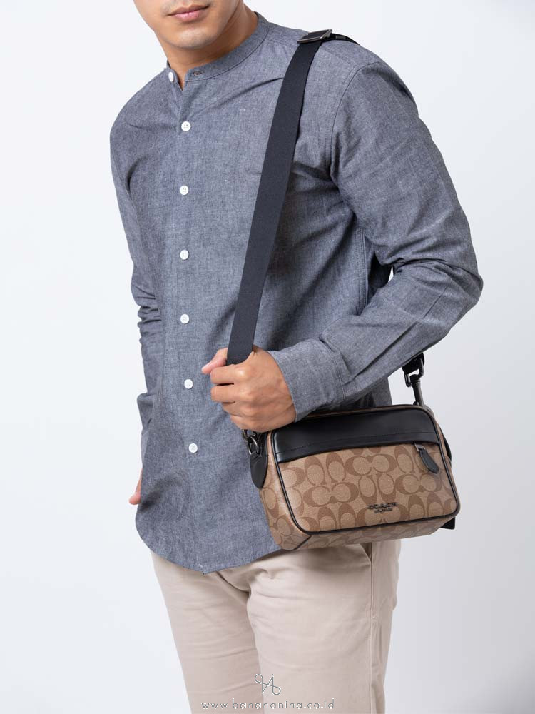 COACH Men 50715 Signature Graham Crossbody Tan