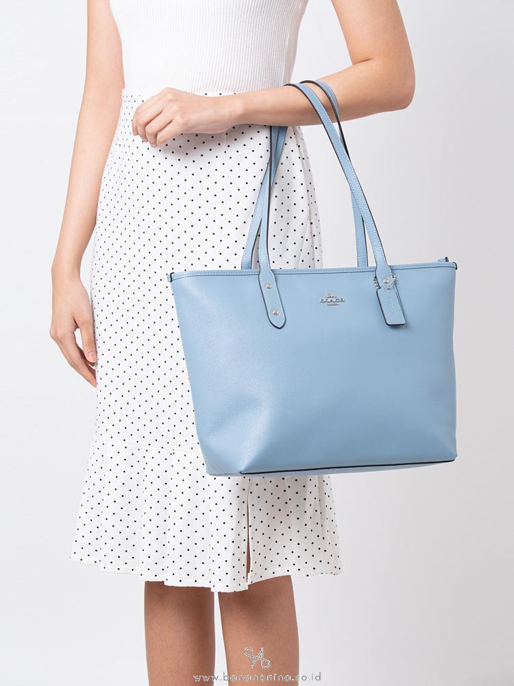 COACH 58846 Crossgrain Leather City Zip Tote Cornflower